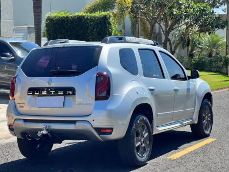 RENAULT Duster 2.0 16V 4P FLEX DYNAMIQUE AUTOM�TICO, Foto 4
