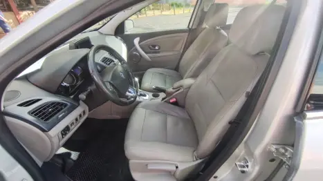 RENAULT Fluence 2.0 16V 4P FLEX PRIVIL�GE AUTOM�TICO, Foto 6