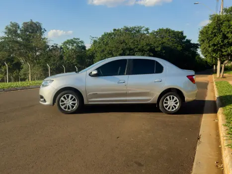 RENAULT Logan 1.6 16V 4P FLEX EXPRESSION, Foto 9