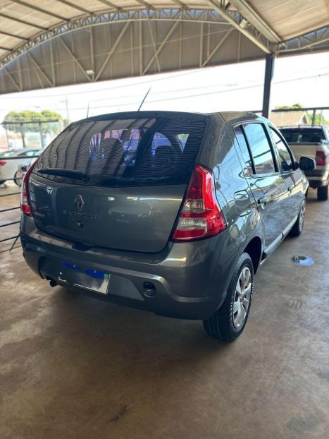 RENAULT Sandero 1.0 16V 4P FLEX AUTHENTIQUE, Foto 4