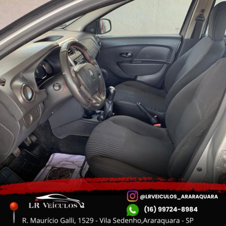 RENAULT Sandero 1.0 16V 4P FLEX AUTHENTIQUE, Foto 9