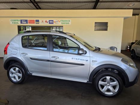 RENAULT Sandero 1.6 16V 4P FLEX STEPWAY, Foto 9 RENAULT Sandero 1.6 16V 4P FLEX STEPWAY, Foto 9