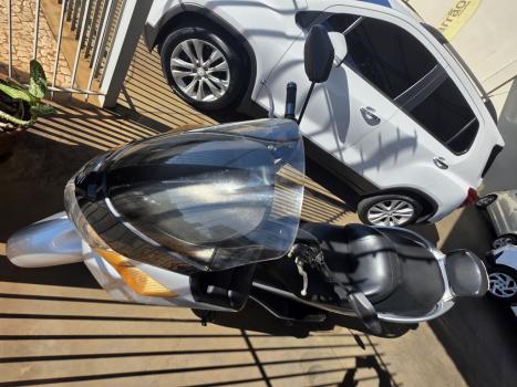 SUZUKI Burgman 400 , Foto 2