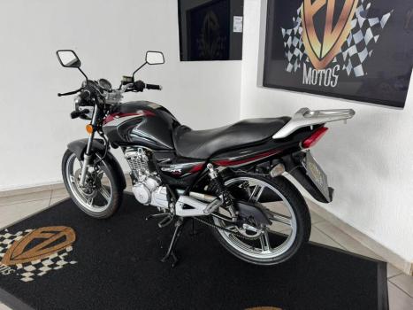 SUZUKI GSR 125 , Foto 4