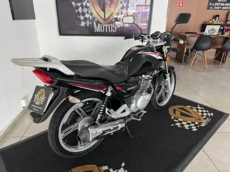 SUZUKI GSR 125 , Foto 6
