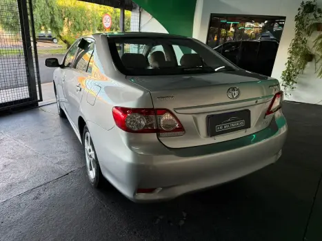 TOYOTA Corolla 2.0 16V 4P FLEX XEI DIRECT SHIFT AUTOMTICO CVT, Foto 8