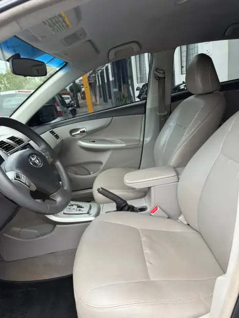 TOYOTA Corolla 2.0 16V 4P FLEX XEI DIRECT SHIFT AUTOM�TICO CVT, Foto 8