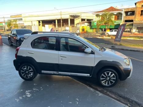 TOYOTA Etios Cross 1.5 16V 4P, Foto 3