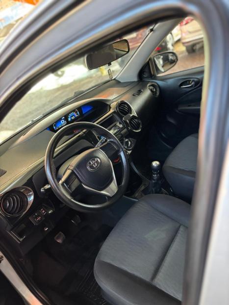 TOYOTA Etios Hatch 1.3 16V 4P FLEX X, Foto 10