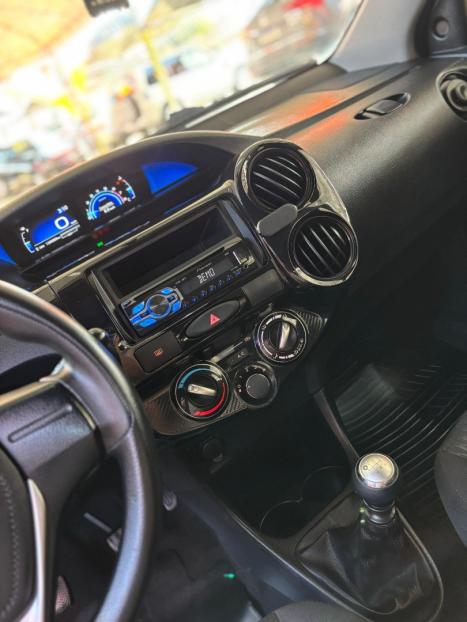 TOYOTA Etios Hatch 1.3 16V 4P FLEX X, Foto 13