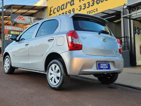 TOYOTA Etios Hatch 1.3 16V 4P FLEX X, Foto 6