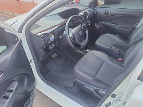 TOYOTA Etios Hatch 1.5 16V 4P FLEX XS AUTOMTICO, Foto 13