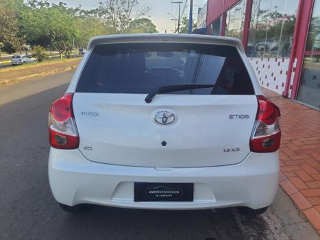 TOYOTA Etios Hatch 1.5 16V 4P FLEX XS AUTOMTICO, Foto 6