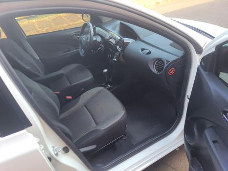 TOYOTA Etios Hatch 1.5 16V 4P FLEX XS AUTOMTICO, Foto 9