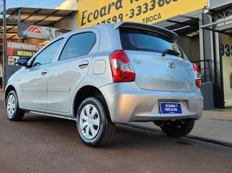 TOYOTA Etios Hatch 1.3 16V 4P FLEX X, Foto 6