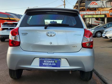 TOYOTA Etios Hatch 1.3 16V 4P FLEX X, Foto 8