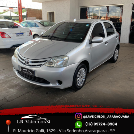 TOYOTA Etios Hatch 1.3 16V 4P FLEX, Foto 4