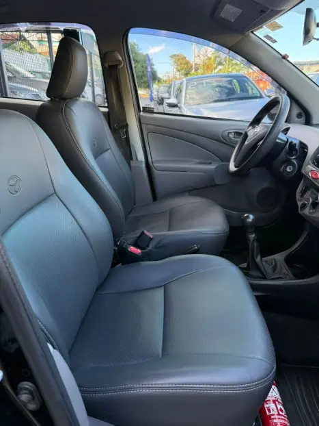 TOYOTA Etios Hatch 1.3 16V 4P FLEX X, Foto 4