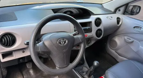 TOYOTA Etios Hatch 1.3 16V 4P FLEX X, Foto 7