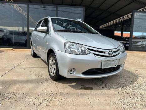 TOYOTA Etios Hatch 1.3 16V 4P FLEX X, Foto 3