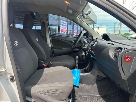 TOYOTA Etios Hatch 1.3 16V 4P FLEX X, Foto 9