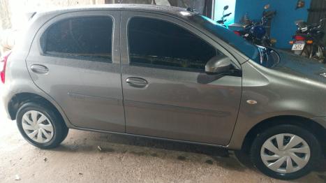 TOYOTA Etios Hatch 1.3 16V 4P FLEX EX, Foto 2