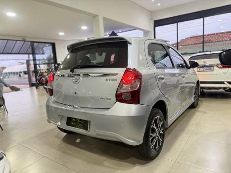TOYOTA Etios Hatch 1.5 16V 4P FLEX PLATINUM AUTOMÁTICO, Foto 4