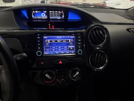 TOYOTA Etios Hatch 1.5 16V 4P FLEX PLATINUM AUTOMÁTICO, Foto 11