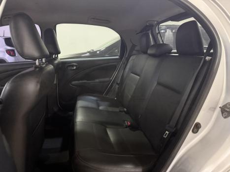 TOYOTA Etios Hatch 1.5 16V 4P FLEX PLATINUM AUTOMÁTICO, Foto 13