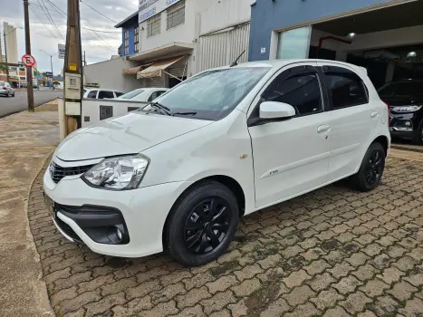 TOYOTA Etios Hatch 1.5 16V 4P FLEX XS, Foto 1