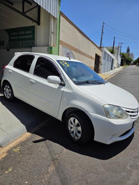 TOYOTA Etios Hatch 1.3 16V 4P FLEX X, Foto 11