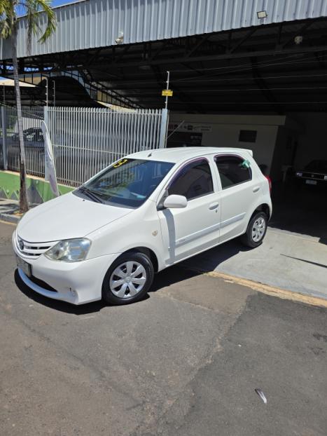 TOYOTA Etios Hatch 1.3 16V 4P FLEX X, Foto 12