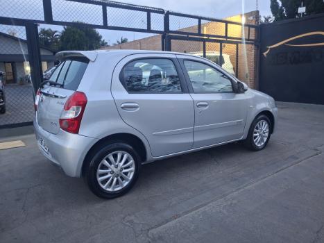 TOYOTA Etios Hatch 1.5 16V 4P FLEX XLS, Foto 2
