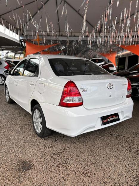 TOYOTA Etios Sedan 1.5 16V 4P FLEX X PLUS AUTOMTICO, Foto 10