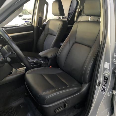 TOYOTA Hilux Caminhonete 2.8 16V SRV 4X4 DIESEL CABINE DUPLA AUTOMTICO, Foto 14