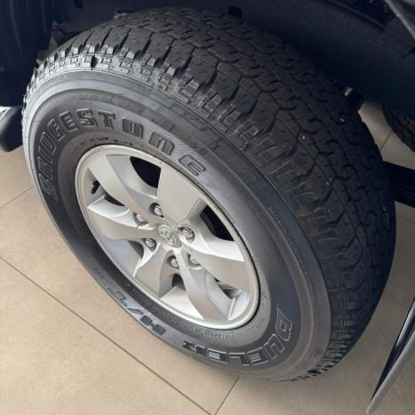 TOYOTA Hilux Caminhonete 2.7 16V 4P SRV FLEX 4X4  CABINE DUPLA AUTOMTICO, Foto 7