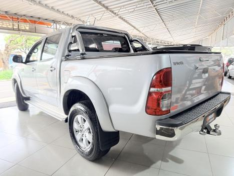 TOYOTA Hilux Caminhonete 2.7 16V 4P SRV FLEX CABINE DUPLA AUTOMTICO, Foto 4