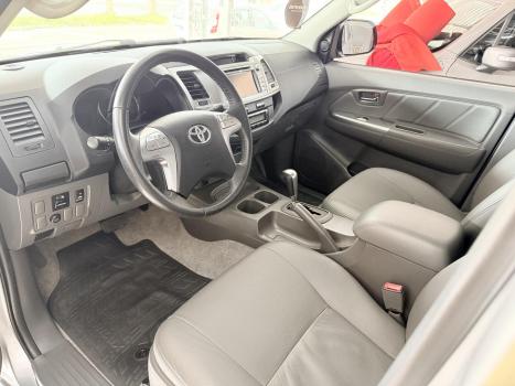 TOYOTA Hilux Caminhonete 2.7 16V 4P SRV FLEX CABINE DUPLA AUTOMTICO, Foto 11