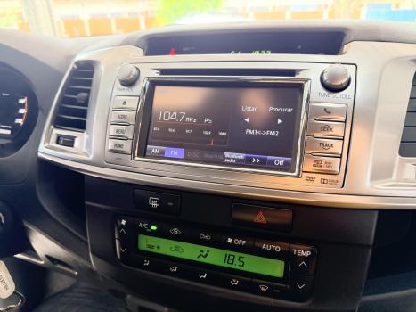 TOYOTA Hilux Caminhonete 2.7 16V 4P SRV FLEX CABINE DUPLA AUTOMTICO, Foto 12