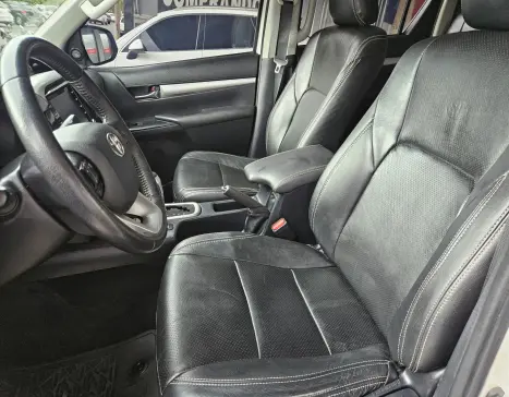 TOYOTA Hilux Caminhonete 2.8 16V SRV 4X4 DIESEL CABINE DUPLA AUTOM�TICO, Foto 8