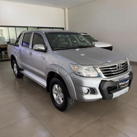 TOYOTA Hilux Caminhonete 2.7 16V 4P SRV CABINE DUPLA, Foto 1