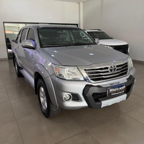 TOYOTA Hilux Caminhonete 2.7 16V 4P SRV CABINE DUPLA, Foto 2