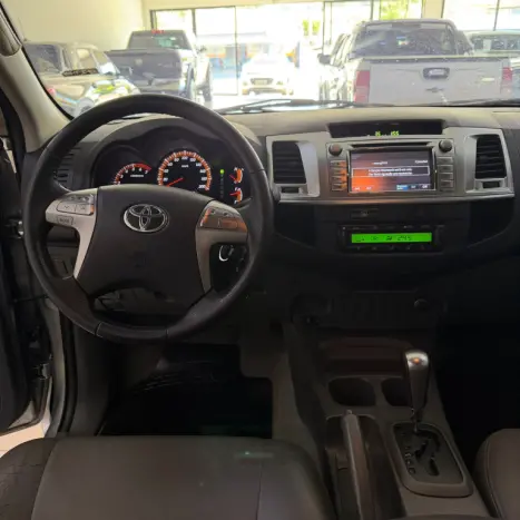 TOYOTA Hilux Caminhonete 2.7 16V 4P SRV CABINE DUPLA, Foto 12