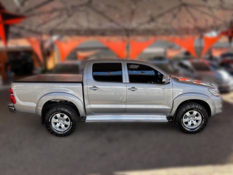 TOYOTA Hilux Caminhonete 2.7 16V 4P SRV FLEX CABINE DUPLA AUTOM�TICO, Foto 8