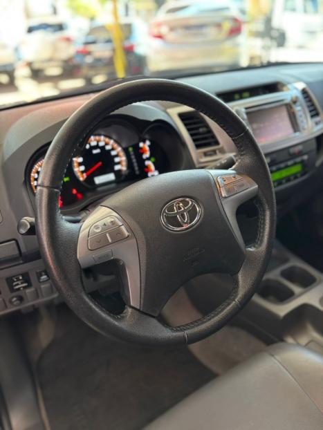TOYOTA Hilux Caminhonete 2.7 16V 4P SRV FLEX CABINE DUPLA AUTOM�TICO, Foto 16