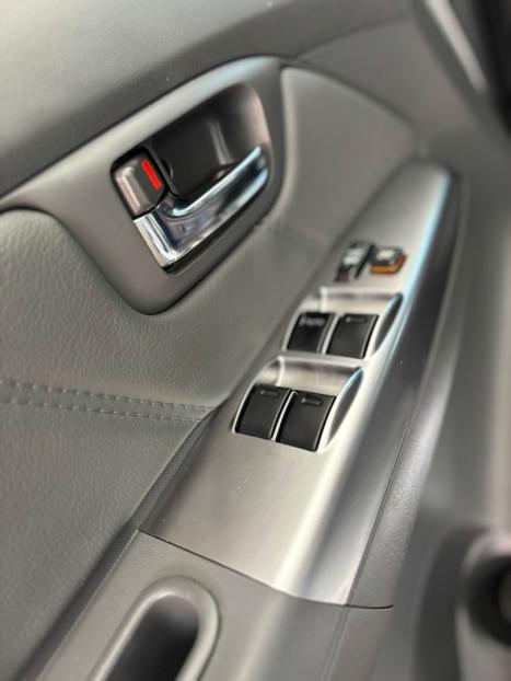 TOYOTA Hilux Caminhonete 2.7 16V 4P SRV FLEX CABINE DUPLA AUTOM�TICO, Foto 18