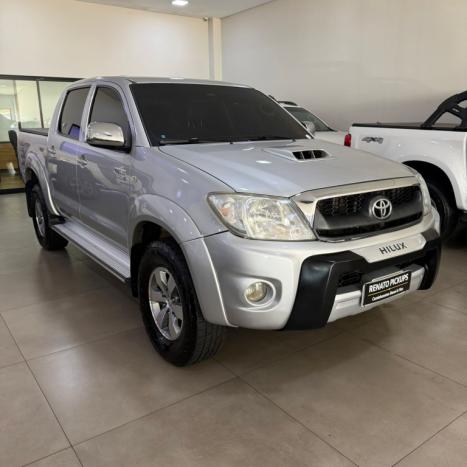TOYOTA Hilux Caminhonete 3.0 4P 4X4 SRV TURBO DIESEL CABINE DUPLA AUTOM�TICO, Foto 1