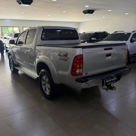 TOYOTA Hilux Caminhonete 3.0 4P 4X4 SRV TURBO DIESEL CABINE DUPLA AUTOM�TICO, Foto 4