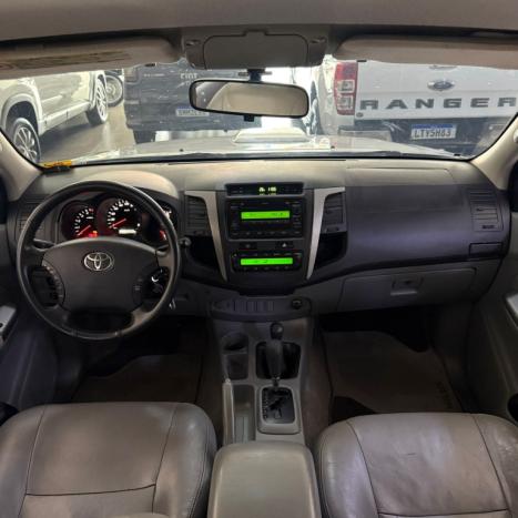 TOYOTA Hilux Caminhonete 3.0 4P 4X4 SRV TURBO DIESEL CABINE DUPLA AUTOM�TICO, Foto 13