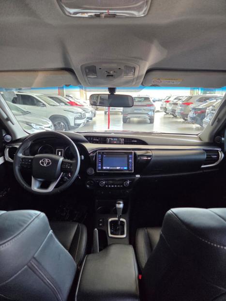 TOYOTA Hilux Caminhonete 2.8 16V SRV 4X4 DIESEL CABINE DUPLA AUTOM�TICO, Foto 8